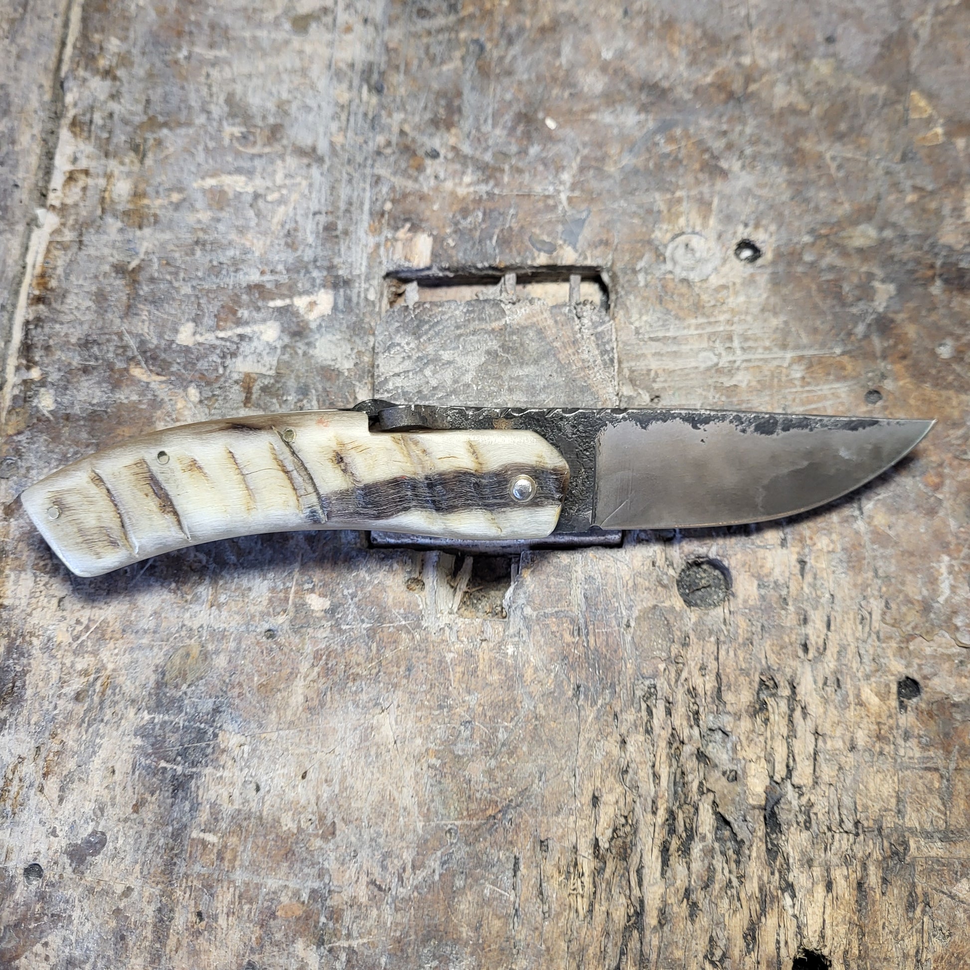 couteau pliant de type piémontais