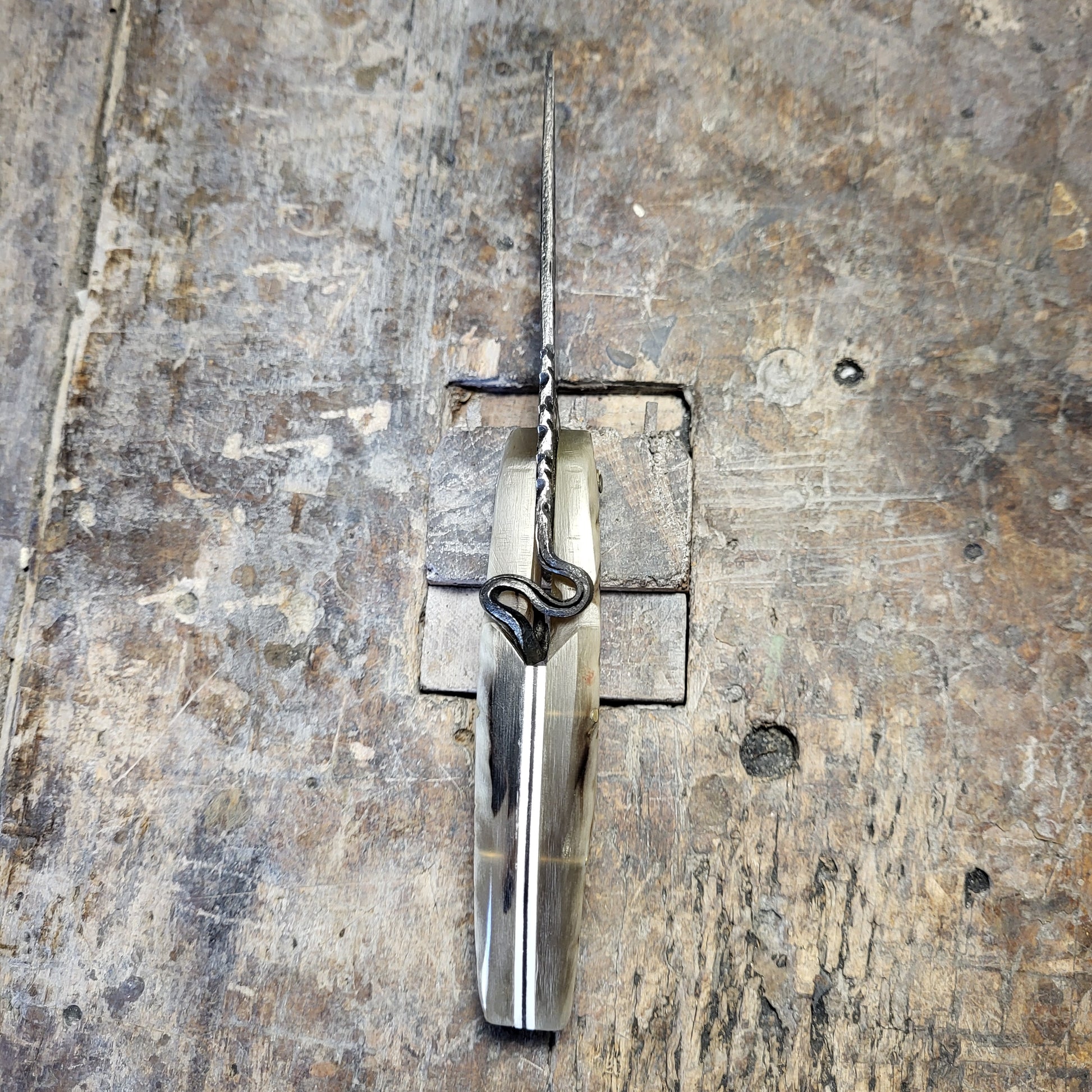 couteau pliant de type piémontais