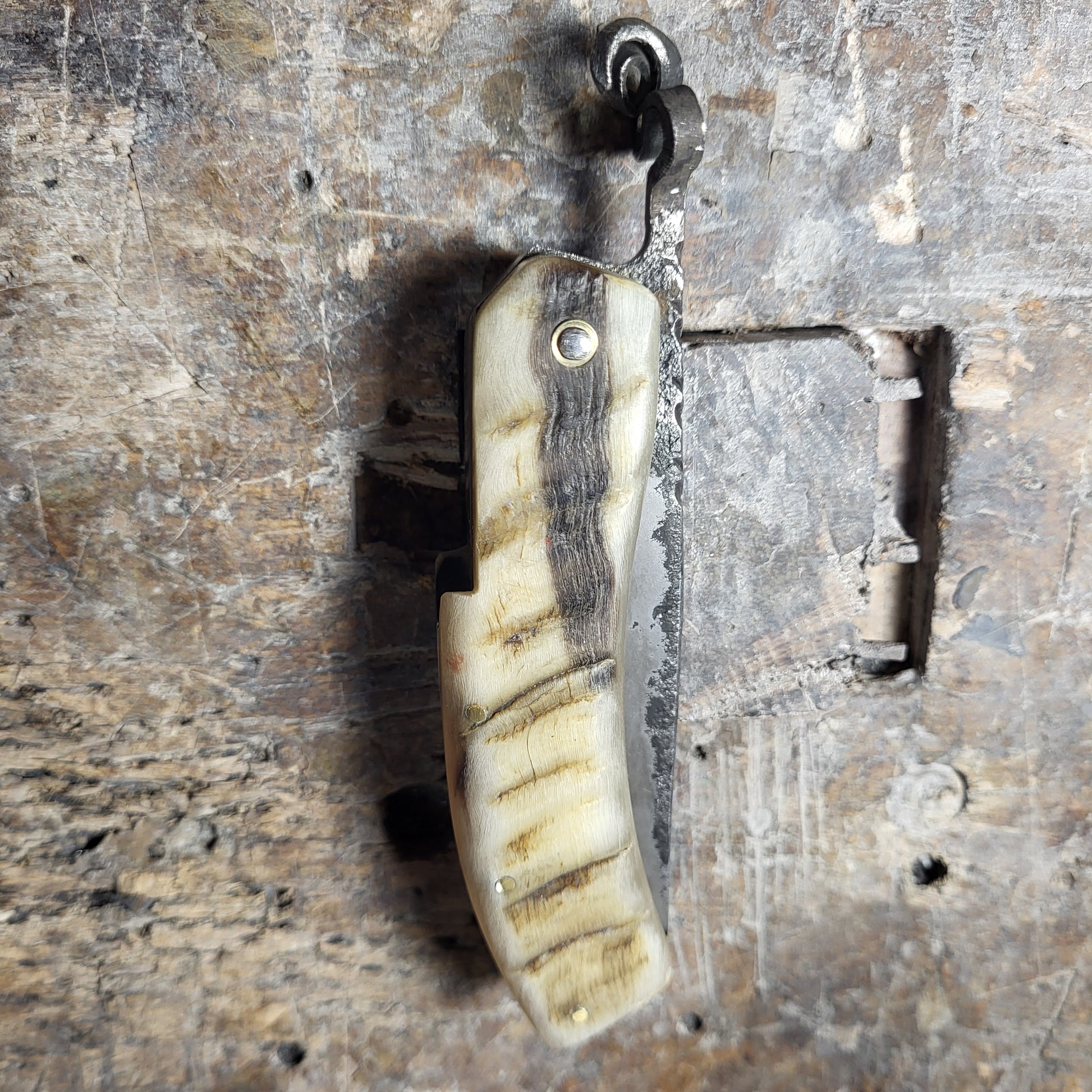 couteau pliant de type piémontais