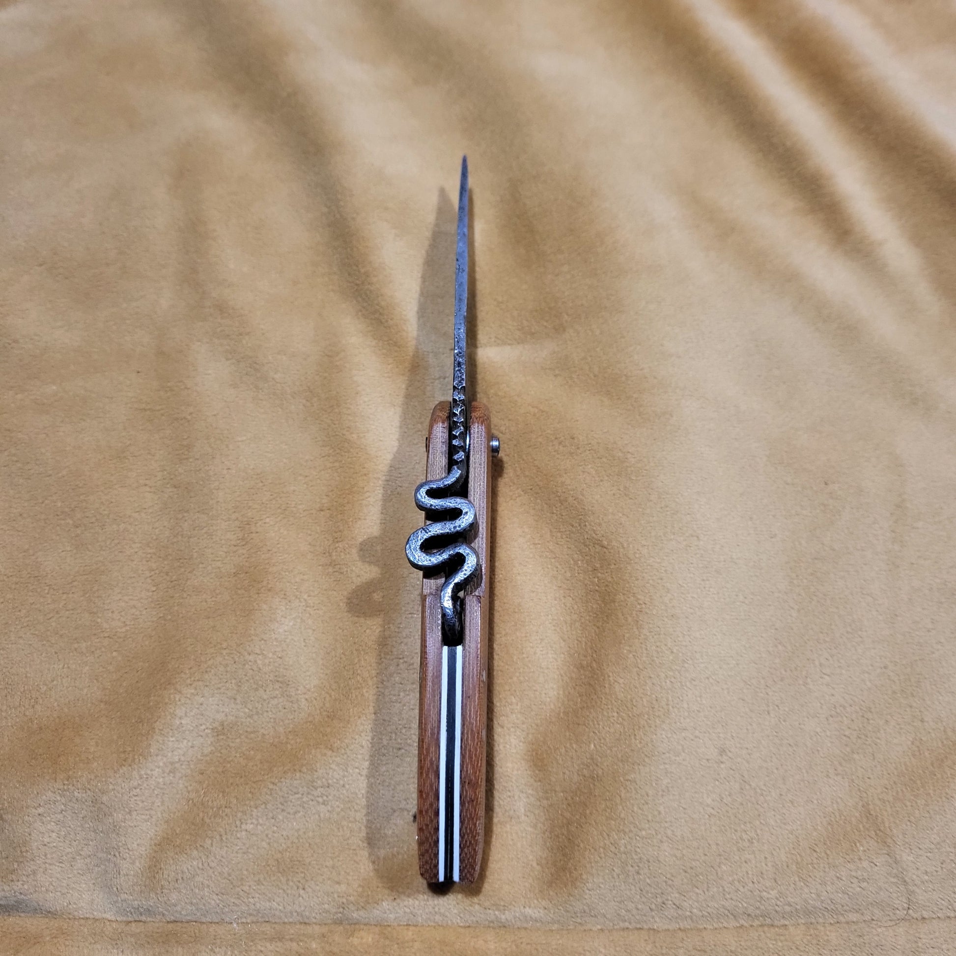 Couteau pliant de type piémontais