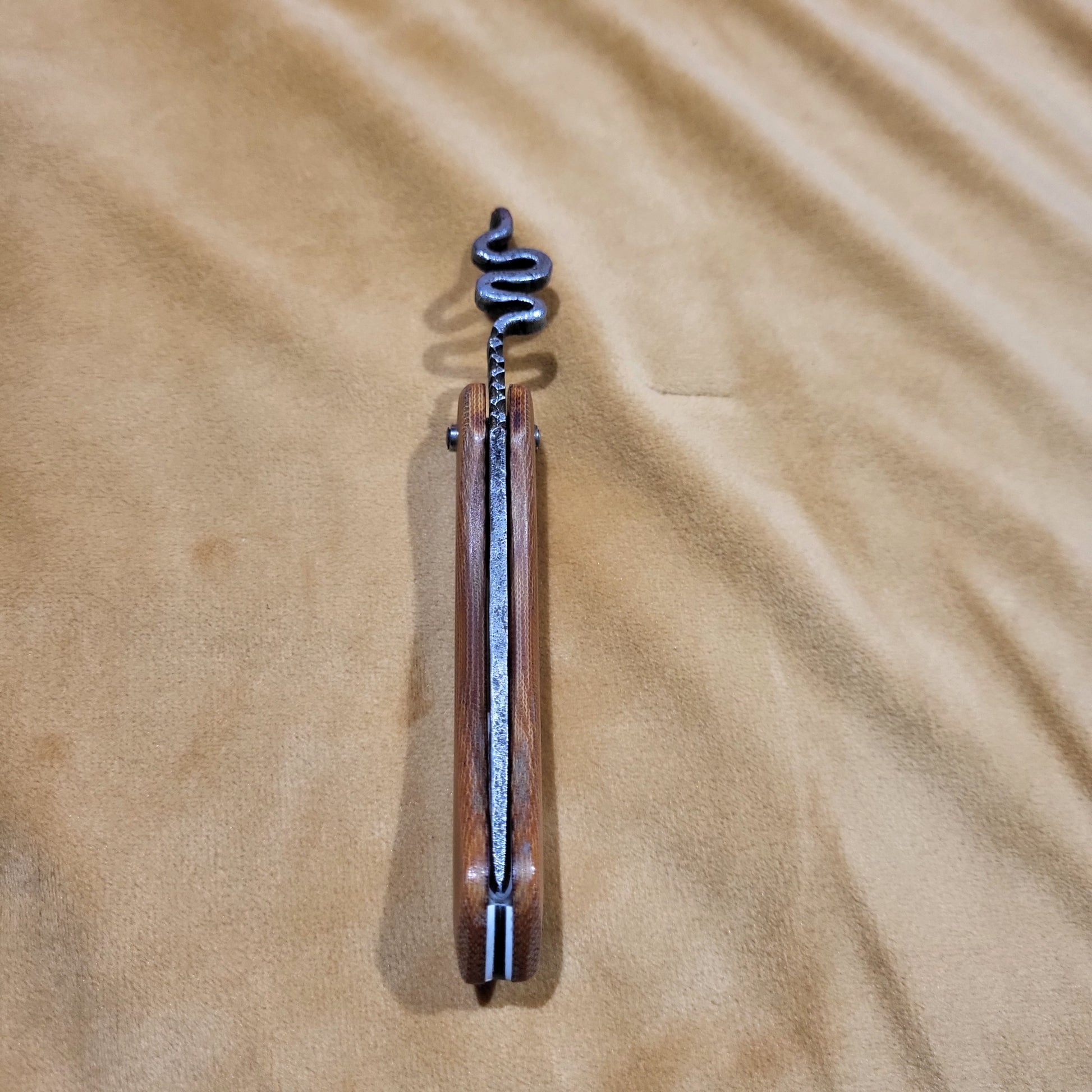Couteau pliant de type piémontais