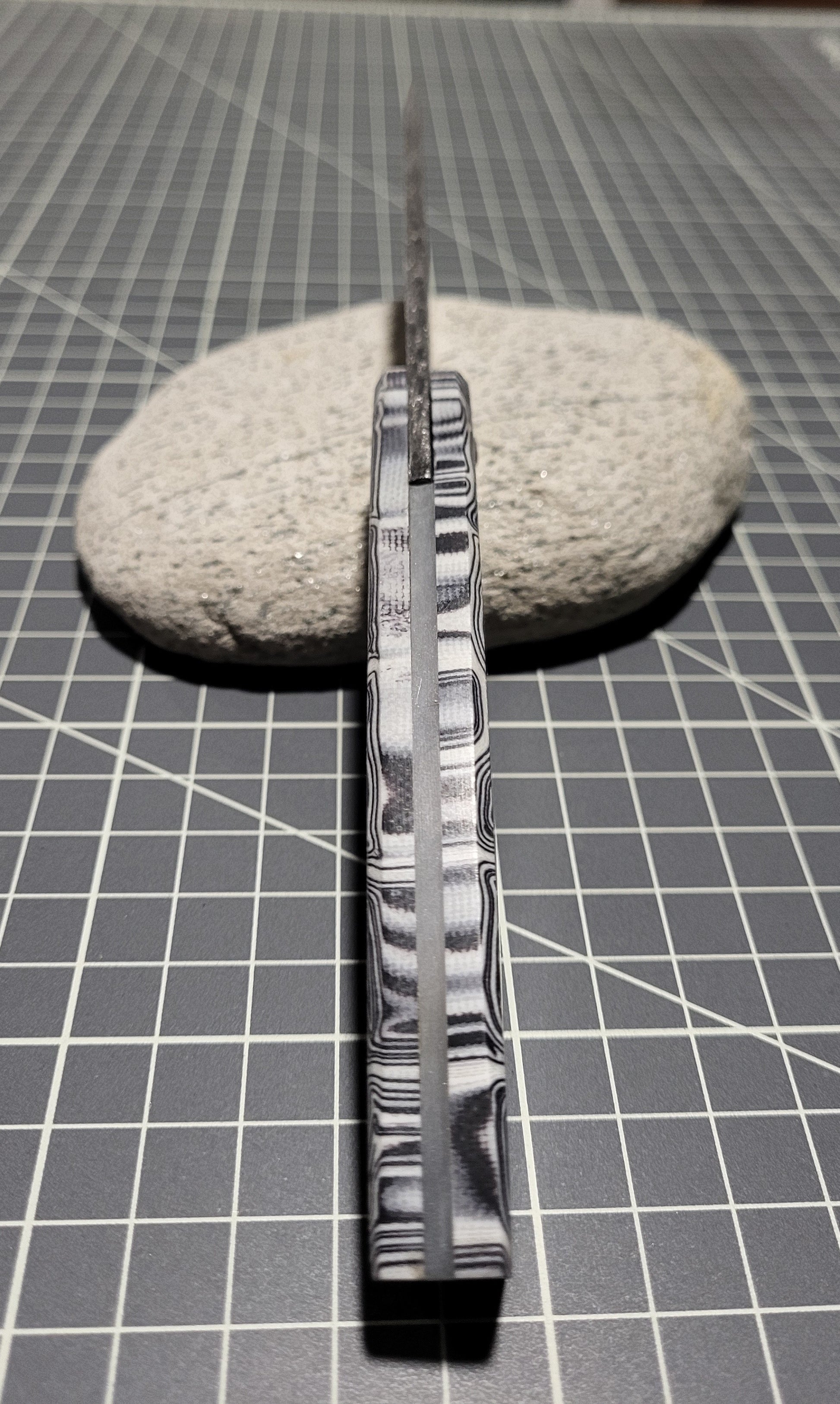 Couteau pliant 2 clous en composite - Couteau pliant à friction